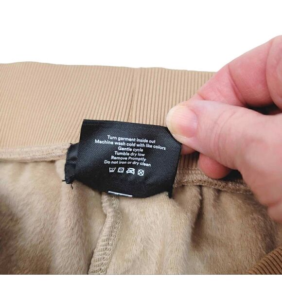 NEW Summersalt 2 PC The Plush Velour Relaxed Crew and Jogger in Fawn Size Medium - Picture 15 of 16